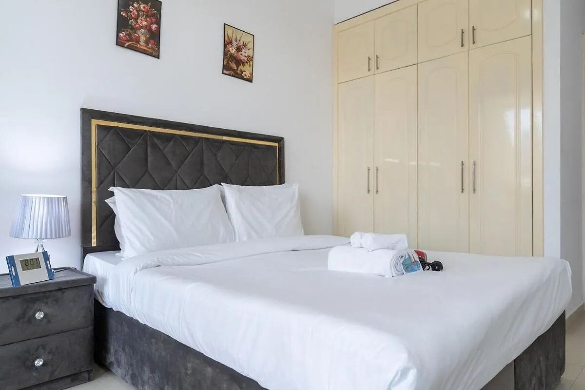 Cozy & Simple 1-Bedroom Flat In Dubai Marina 0*,