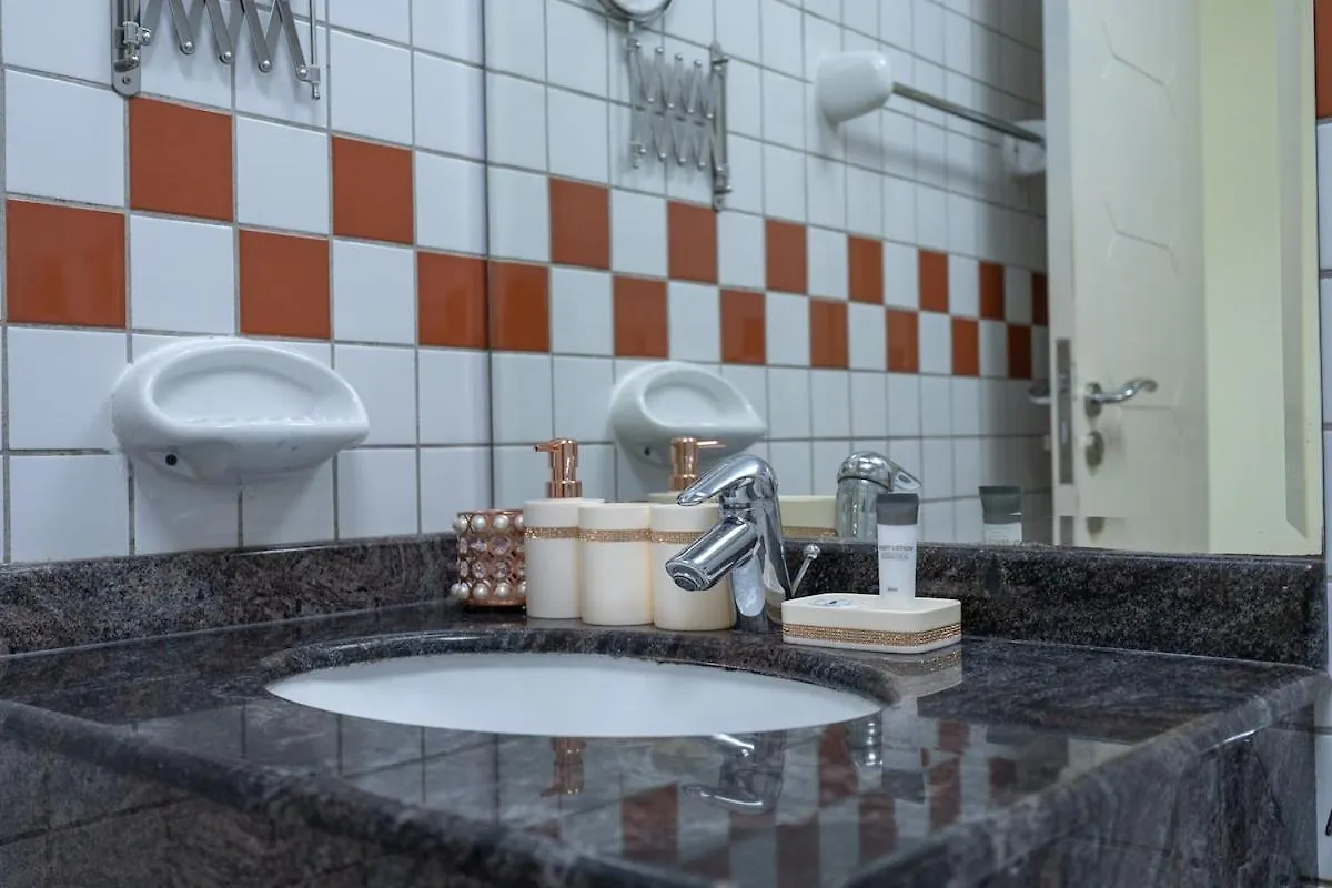 Cozy & Simple 1-Bedroom Flat In Dubai Marina