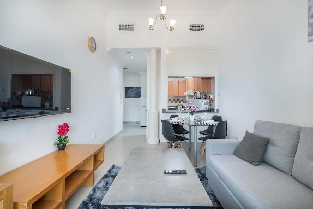 Апартаменты Cozy & Simple 1-Bedroom Flat In Dubai Marina